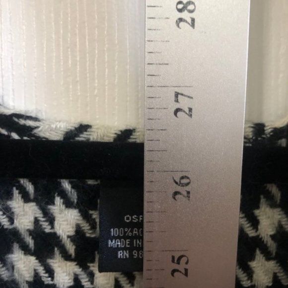 Black White Herringbone Knit Warm Shawl Wrap Y - Picture 4 of 13